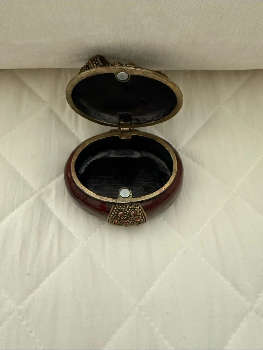Vintage-Inspired Burgandy Crystal Bow Decorative Trinket Box